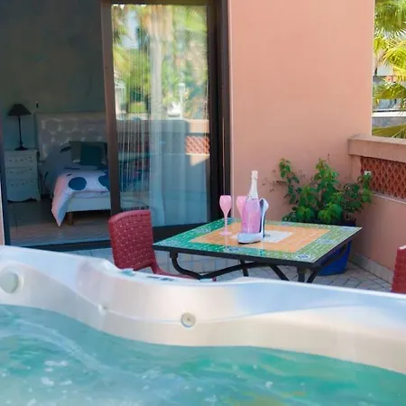 Essaouira, 8 Au Village Naturiste Couple Only Agde